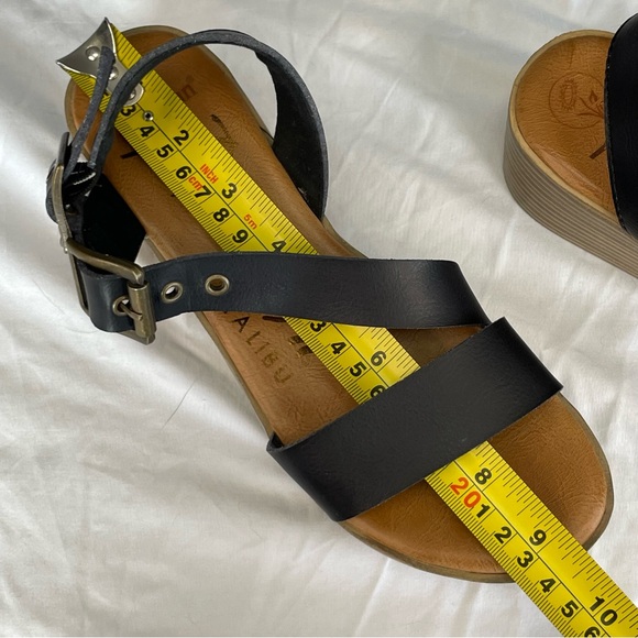 BLOWFISH Malibu Vegan Leather gladiator strap platform sandals w/ metal buckles - Picture 3 of 15